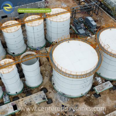 Serbatoi di acciaio a bullone come serbatoi di liquami di biogas: deposito sicuro per il sottoprodotto ricco di nutrienti del processo di digestione.