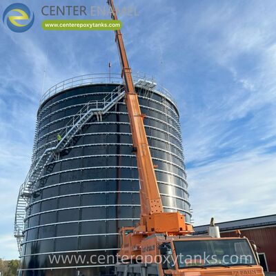 Serbatoi dell'acqua in acciaio imbullonati come un grande serbatoio dell'acqua: progettati per la stabilità strutturale su scale significative e carichi di liquidi elevati.